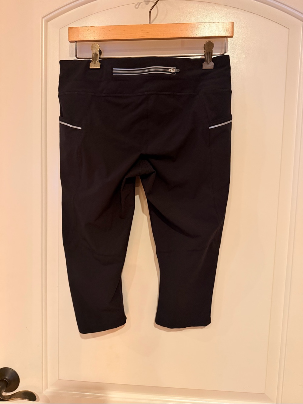 Athleta Black Dobby Be Free knickers Size Medium EUC only 2 available now! - Picture 3 of 6